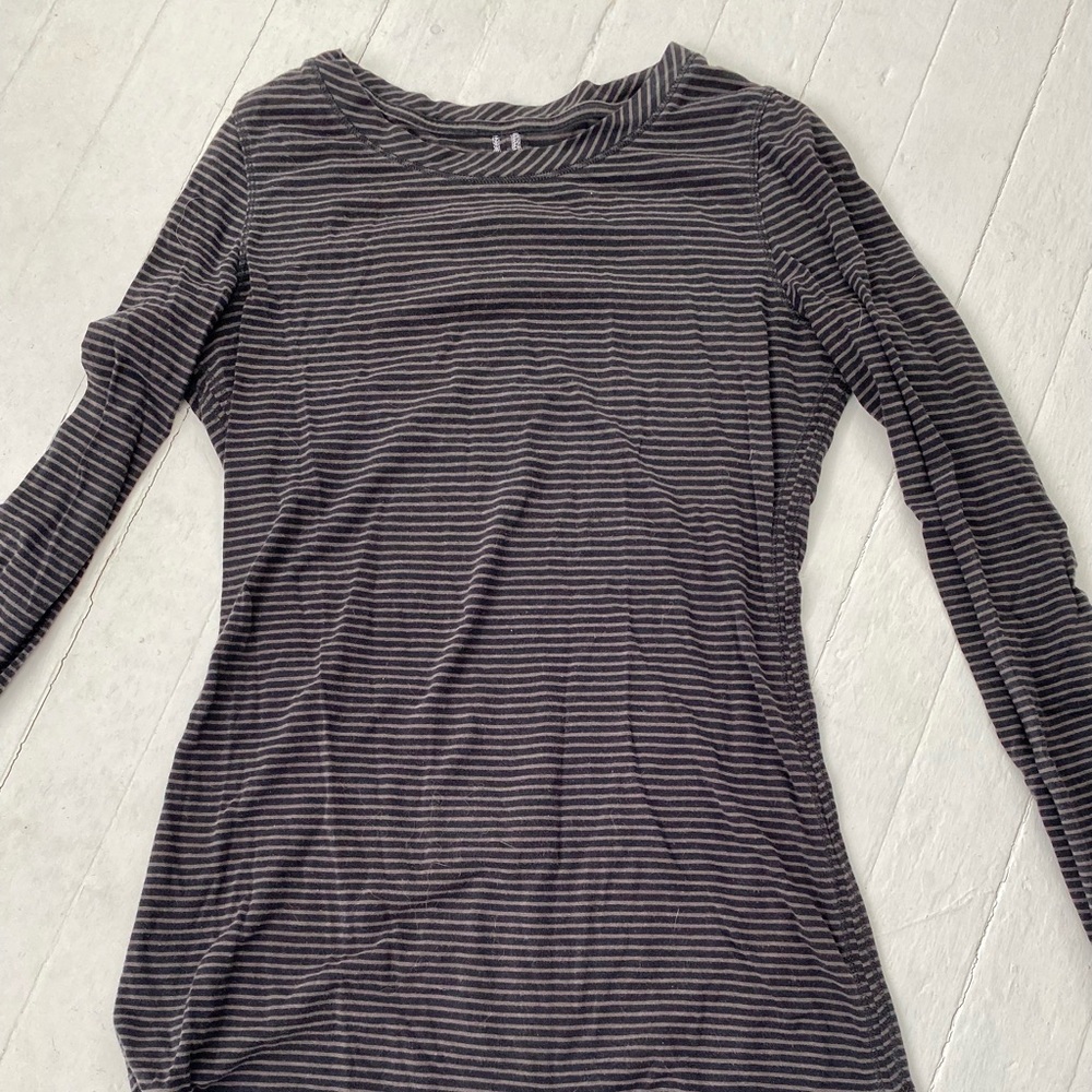Lululemon base layer long sleeved tee
